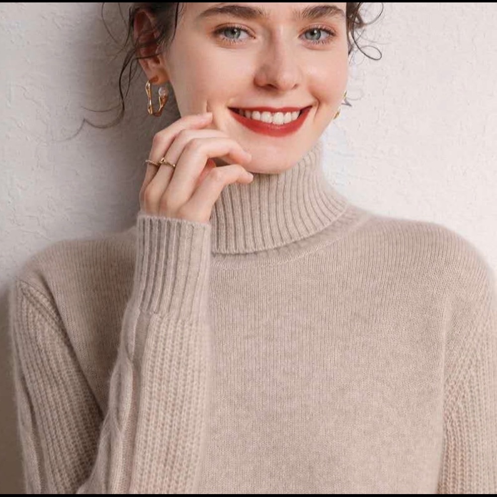 Sweater - Picture 2 of 4